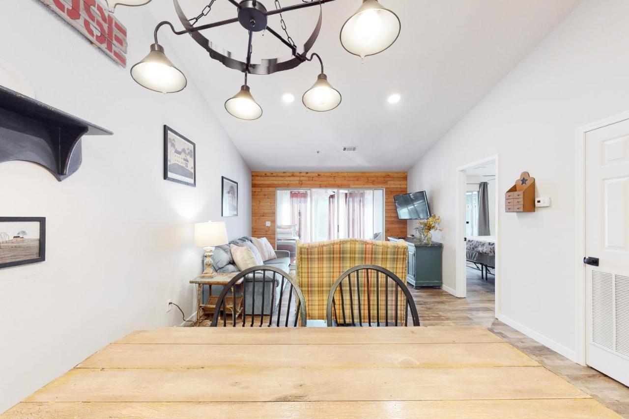 The Farmhouse At Fall Creek Branson Luaran gambar
